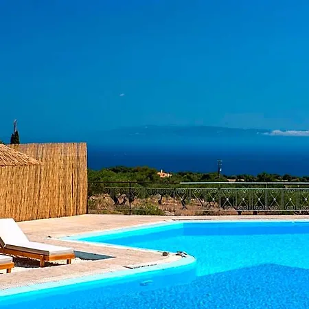 Hilltop Kefalonia Hotel Valsamata